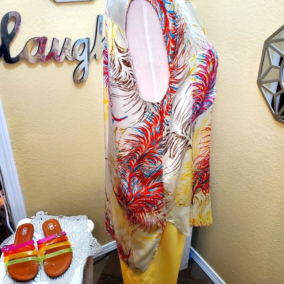 CAbi Silk Sleeveless Button Down Top Sz M - Picture 9 of 16